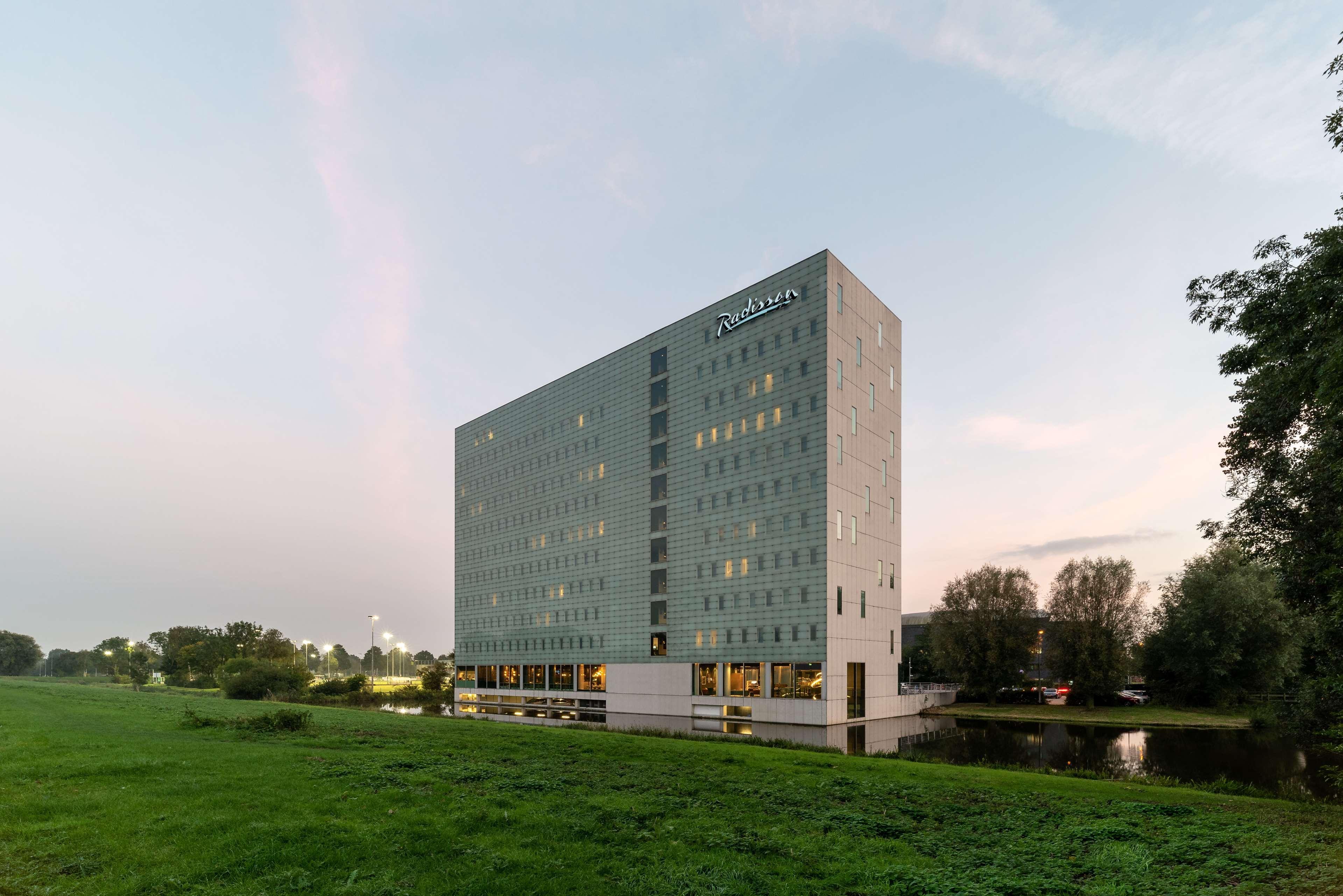 Radisson Hotel And Suites Amsterdam South Bagian luar foto